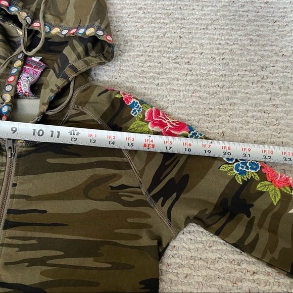 Johnny Was Camo Green Rina Raglan Hoodie Jacket - Picture 9 of 13